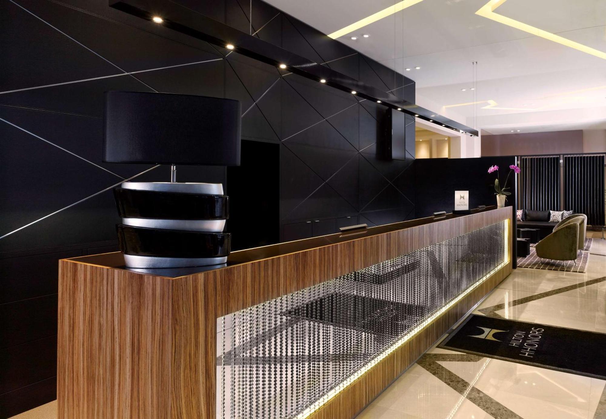 Doubletree By Hilton Oradea Hotel Bagian luar foto